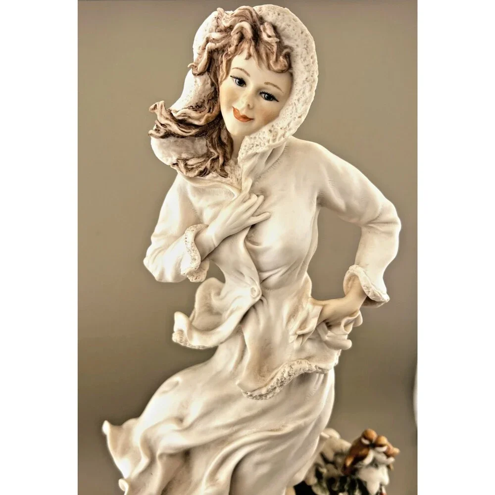 Giuseppe Armani Winter Snowflakes Porcelain Figurine #0235F Signed ITALY EUC Vtg